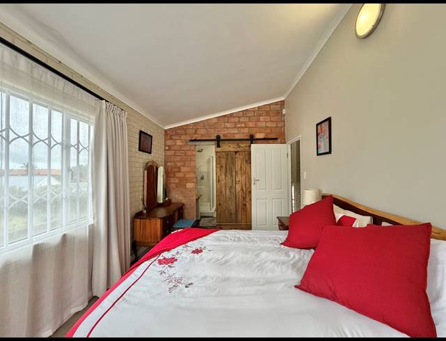 4 BEDROOM HOUSE FOR SALE IN WAVECREST